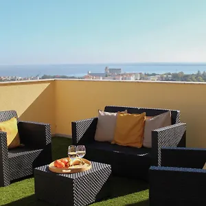 One Bedroom With Stunning River Views And Private Rooftop! Lisboa